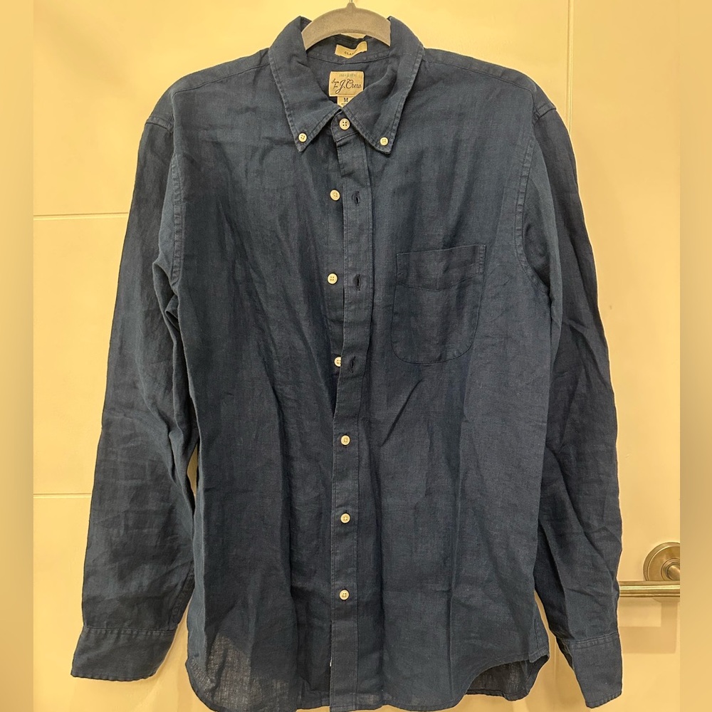 Jcrew men’s classic linen blue dress shirt 
New w tags